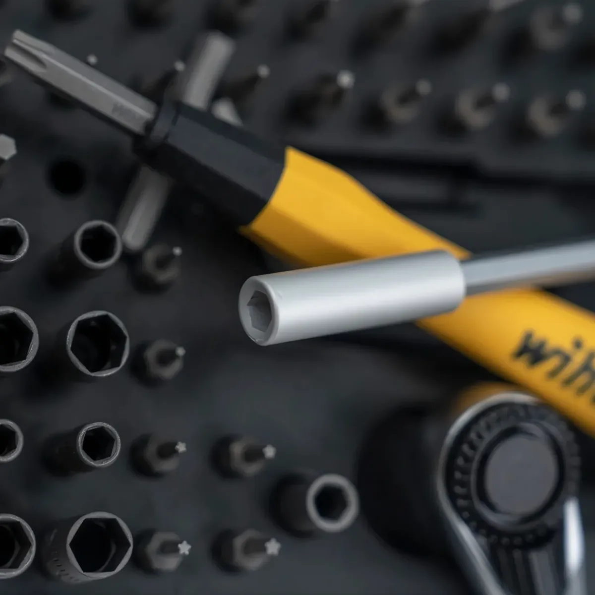 65 Piece ESD Safe Master Technician Ratchet and MicroBit Set (Wiha) - Image 7